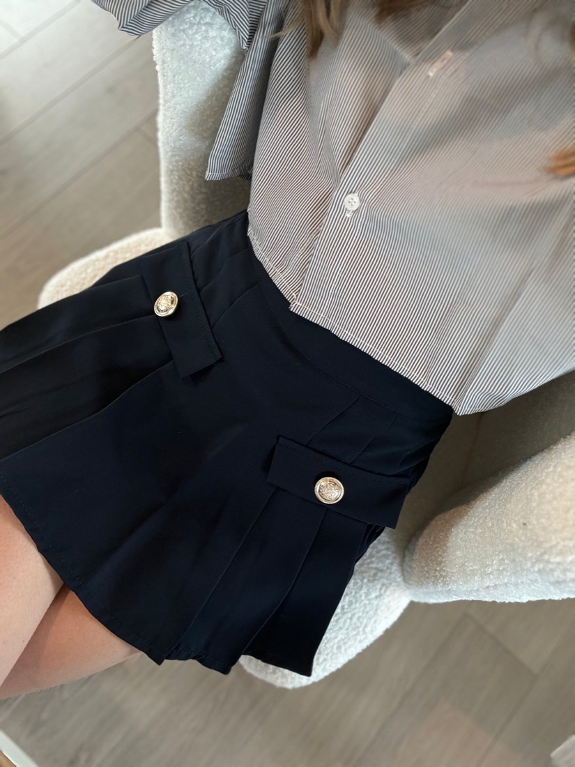 Short PRETTY, photo 1